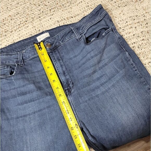 Ms. Cello high rise jeans - Picture 10 of 12